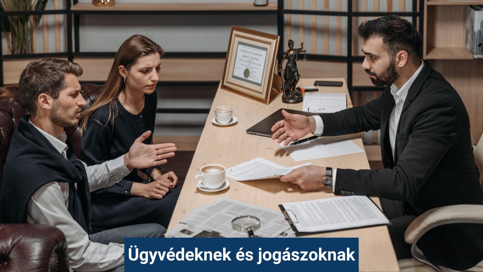 ugyvedek-jogazok-office.jpg